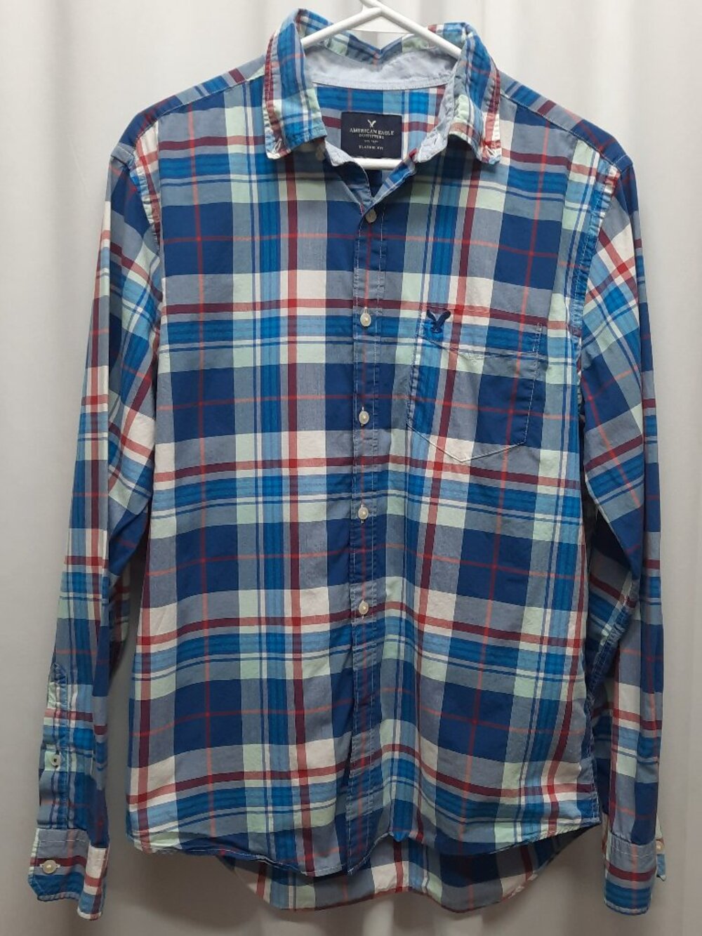 American Eagle Men's Classic Fit Plaid Button Down Shirt Size Medium Blue Red M